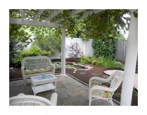 7 Laurel Ln, Warren, RI 02885 photo 14