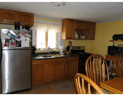 15 Proctor Ave, Warwick, RI 02888 photo 3
