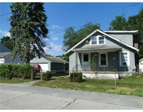 15 Proctor Ave, Warwick, RI 02888 photo 1