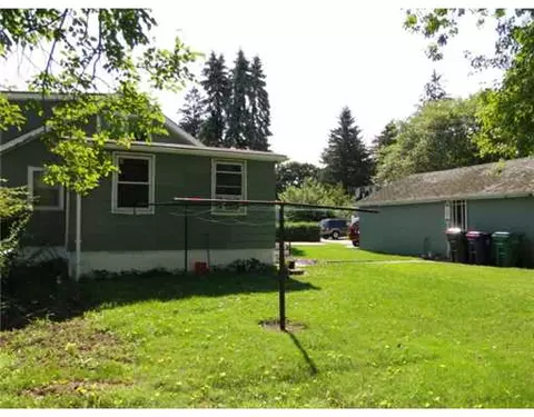 15 Proctor Ave, Warwick, RI 02888 photo 8