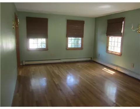 79 Tara Ln, Woonsocket, RI 02895 photo 16