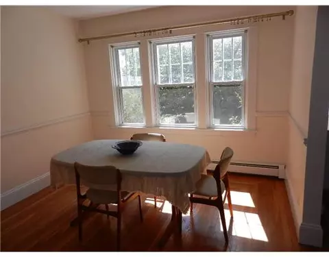 33 Potters Ave, Warwick, RI 02886 photo 5