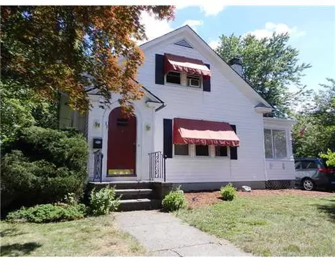 33 Potters Ave, Warwick, RI 02886 photo 1