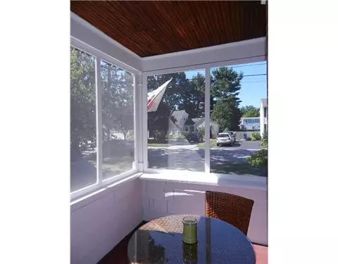 33 Potters Ave, Warwick, RI 02886 photo 7