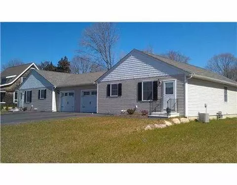 42 Margin St #B, Westerly, RI 02891 photo 1