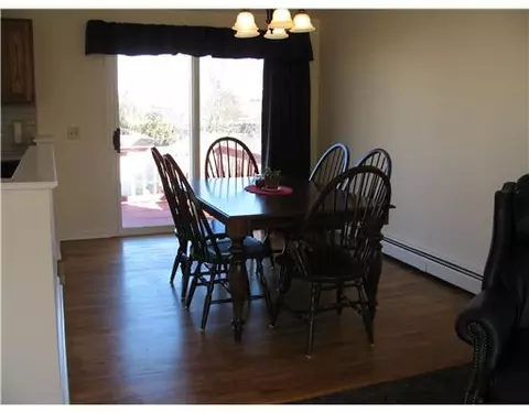 10 Wilde Field Dr, Warwick, RI 02889 photo 6