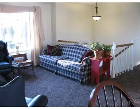10 Wilde Field Dr, Warwick, RI 02889 photo 4