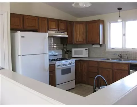 10 Wilde Field Dr, Warwick, RI 02889 photo 8
