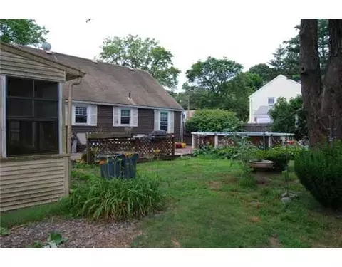 23 Westbrook Rd, Warwick, RI 02886 photo 2