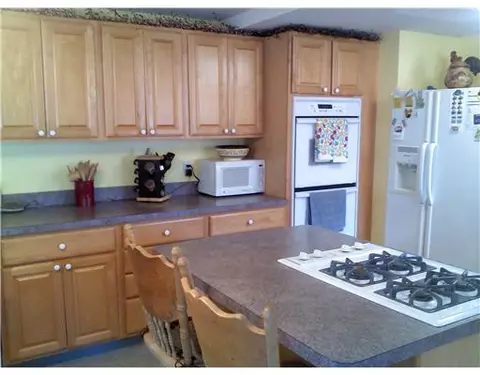 266 Milton Rd, Warwick, RI 02888 photo 7