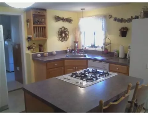266 Milton Rd, Warwick, RI 02888 photo 6