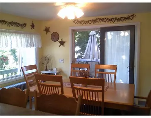 266 Milton Rd, Warwick, RI 02888 photo 5