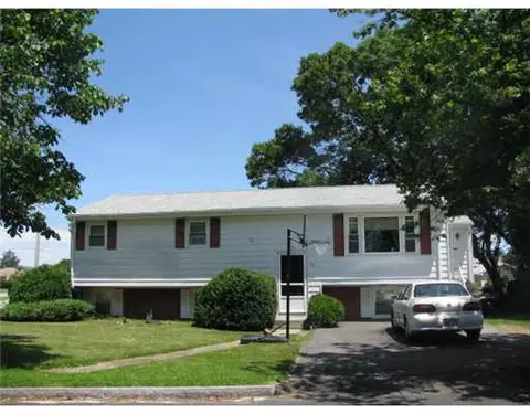 10 Hiram St, Fall River, MA 02724 photo 2