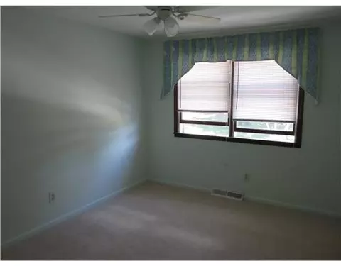 6 Longfellow Dr, Coventry, RI 02816 photo 8