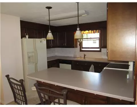 6 Longfellow Dr, Coventry, RI 02816 photo 2