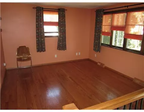 6 Longfellow Dr, Coventry, RI 02816 photo 3
