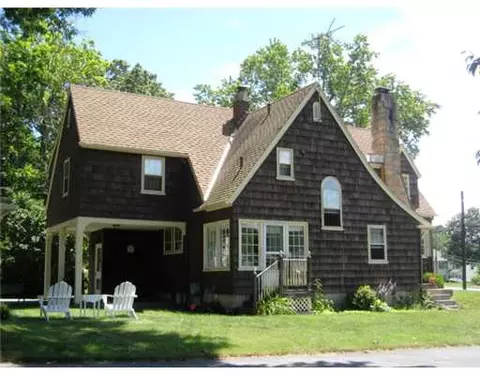 282 Gaskill St, Woonsocket, RI 02895 photo 16