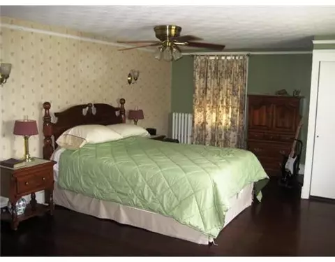 282 Gaskill St, Woonsocket, RI 02895 photo 9