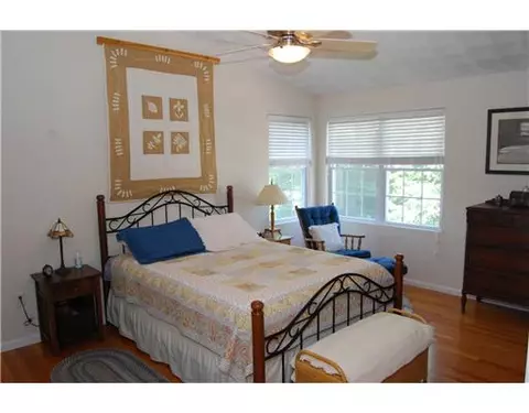 25 Ashbrook Dr, Cranston, RI 02921 photo 11