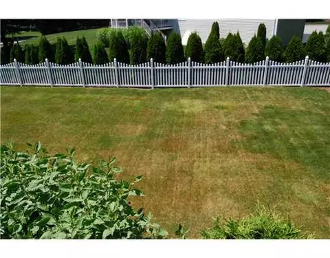 25 Ashbrook Dr, Cranston, RI 02921 photo 20