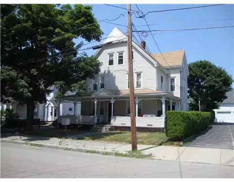131 Grove St, Woonsocket, RI 02895 photo 4