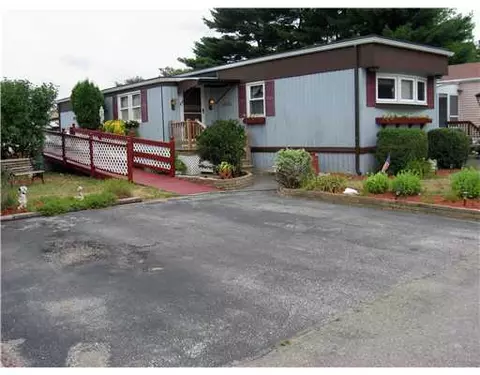 43 Timothy Dr, Pawtucket, RI 02703 photo 12