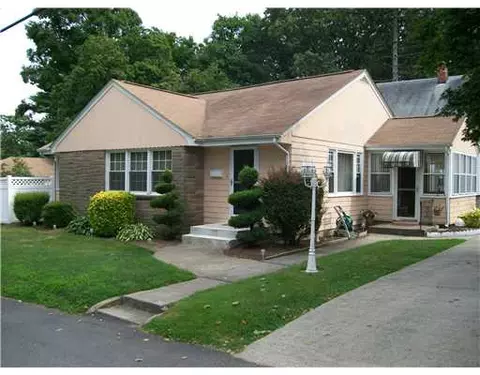 3 Park St, Johnston, RI 02919 photo 1