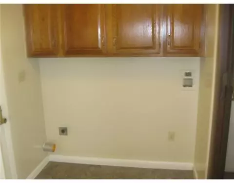 130 Arnold St, Woonsocket, RI 02895 photo 13