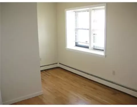 130 Arnold St, Woonsocket, RI 02895 photo 9