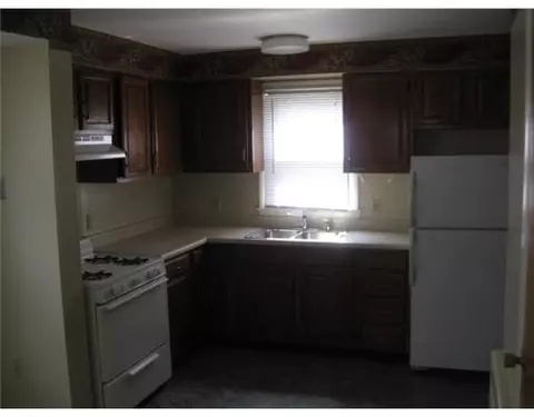 130 Arnold St, Woonsocket, RI 02895 photo 12