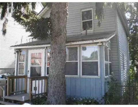 76 Uncas St, Warwick, RI 02889 photo 1