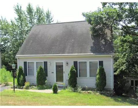 48 Edgewood Ave, Woonsocket, RI 02895 photo 2