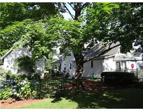 9 Tenth Ave, Warwick, RI 02886 photo 15