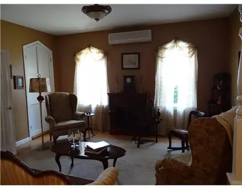 9 Tenth Ave, Warwick, RI 02886 photo 6