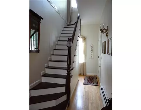 9 Tenth Ave, Warwick, RI 02886 photo 9