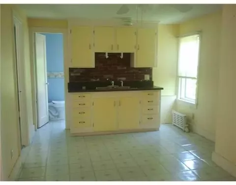 363 Dunlap St, Woonsocket, RI 02895 photo 4