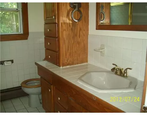 30 Jambray Ave, Warwick, RI 02886 photo 6
