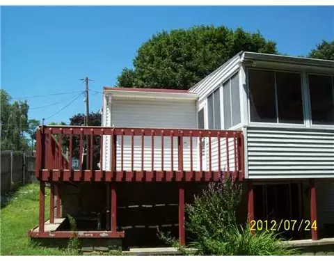 30 Jambray Ave, Warwick, RI 02886 photo 3