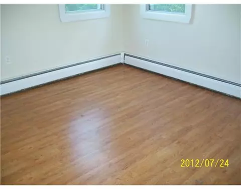 30 Jambray Ave, Warwick, RI 02886 photo 7