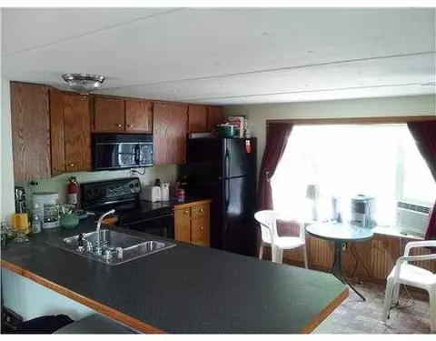 8 Davis Dr, Glocester, RI 02814 photo 6