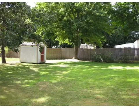 51 High St, Warwick, RI 02886 photo 3