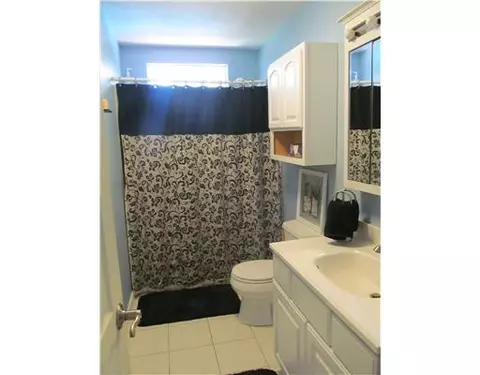 3 Boulder Dr, Coventry, RI 02816 photo 4