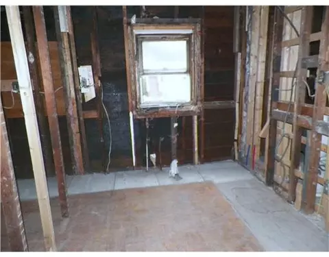 175 Congress St, Woonsocket, RI 02895 photo 5
