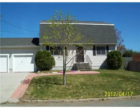 55 Mohawk Trl, Cranston, RI 02921 photo 1