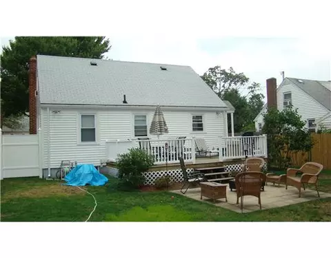 41 Macarthur Dr, Warwick, RI 02889 photo 9