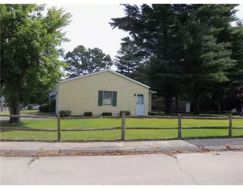 113 Johnson Blvd, Coventry, RI 02816 photo 2