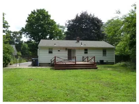 213 North St, Warwick, RI 02886 photo 11