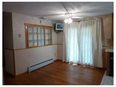 213 North St, Warwick, RI 02886 photo 5