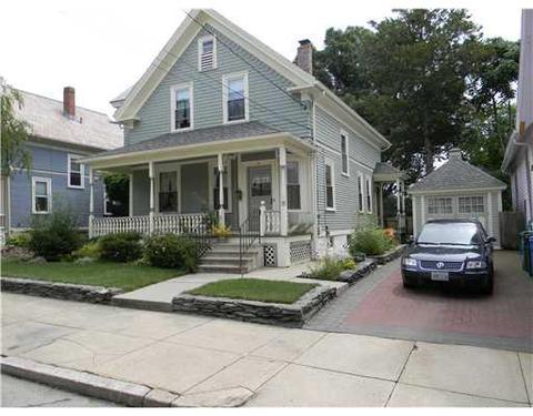 19 Spring St, Woonsocket, RI 02895 photo 1