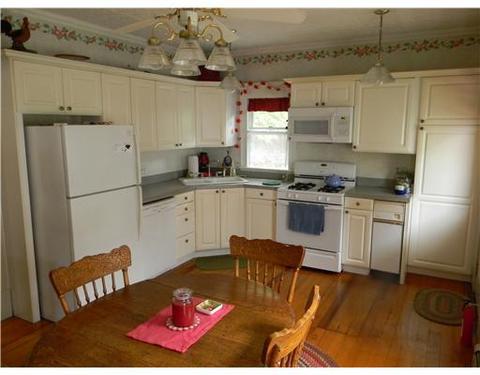 19 Spring St, Woonsocket, RI 02895 photo 9
